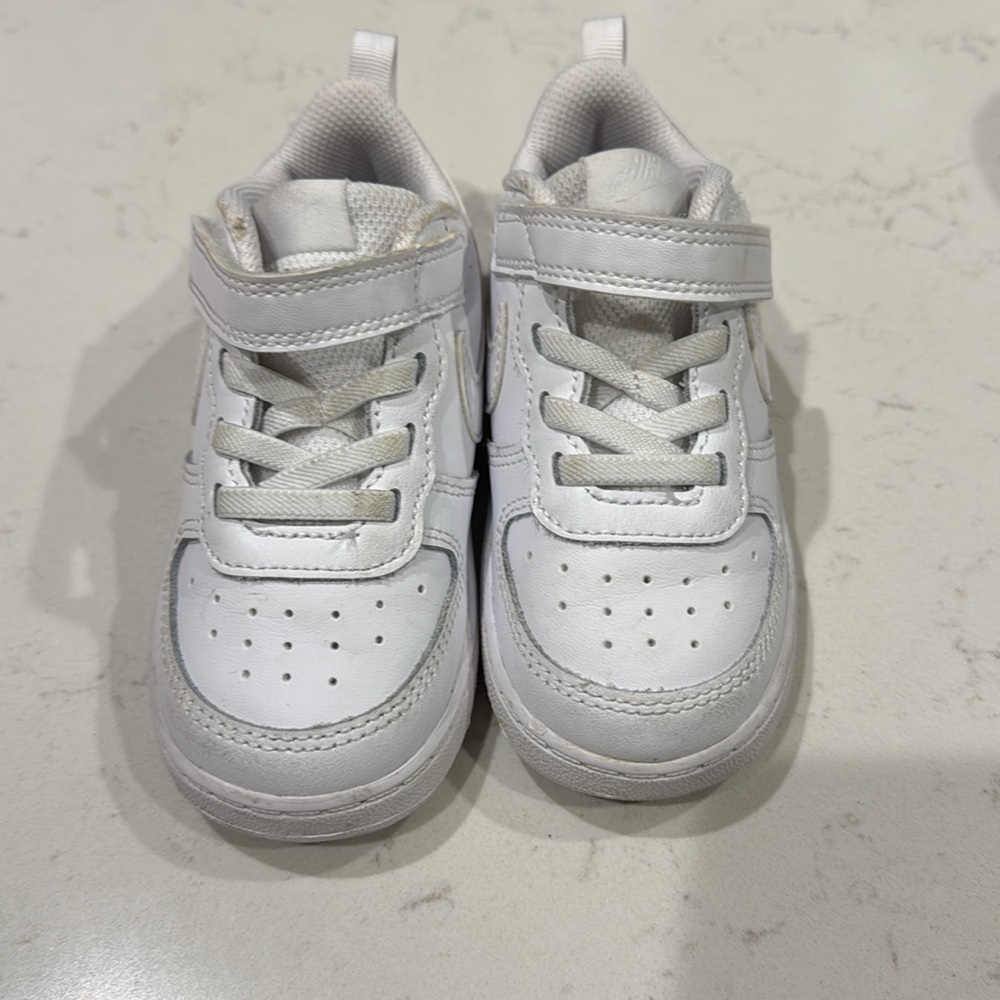 White Nike Shoes - Picture 6 of 7